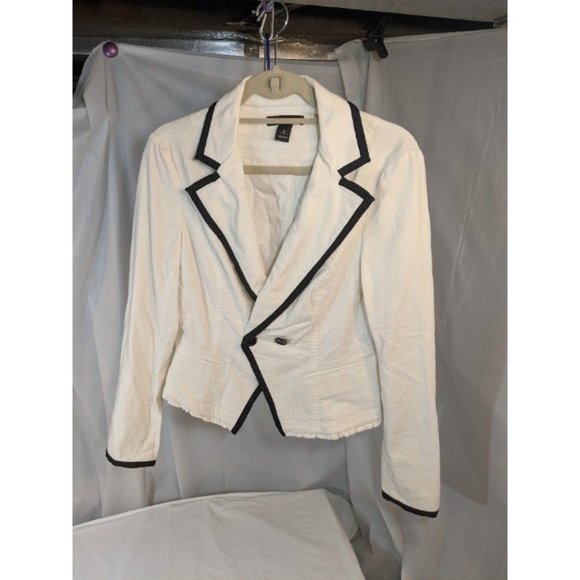 White House Black Market Jackets & Blazers - White house black market white corduroy blazer with black trim sz 8